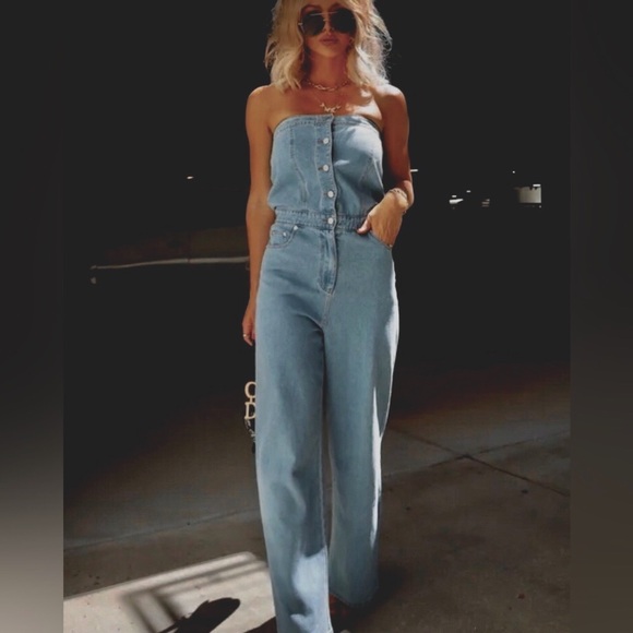 VICI denim strapless jumpsuit w/front buttons & side pockets NEW I paid $ 107 - Picture 16 of 16